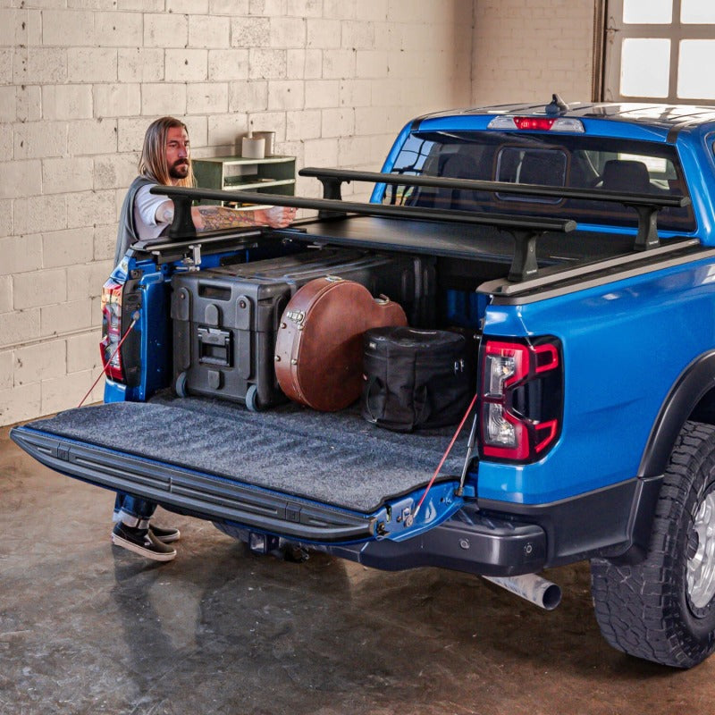 Retrax 07-18 Tundra CrewMax 5.5ft Bed with Deck Rail System RetraxPRO XR