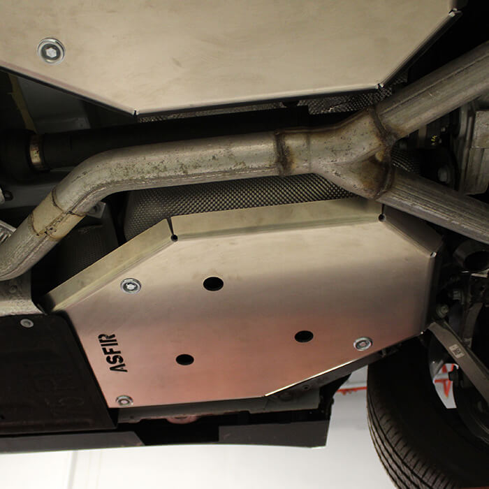Jeep Grand Cherokee WL Fuel Tank Skid Plate