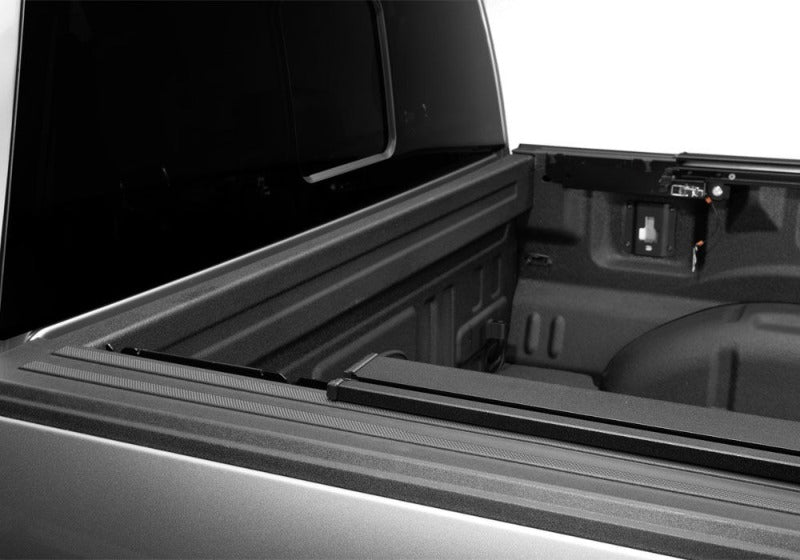 Retrax 20-26 Chev/GMC Silverado/Sierra 1500 6.5ft Bed (No Side Boxes) RetraxPRO EZ-Off FRC-4000