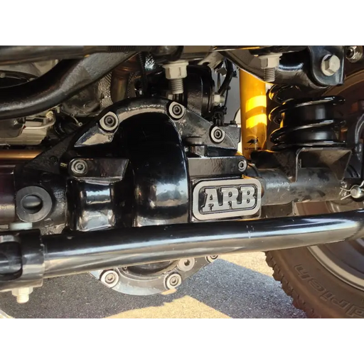 Close up of ARB Diffcover Blk Chrysler8.25 for protection against road hazards.