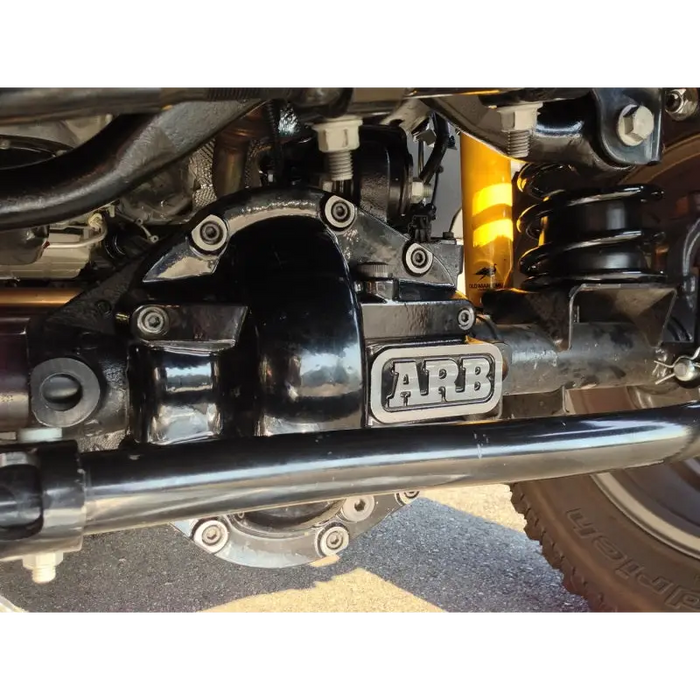 Close up of ARB Diffcover Blk Chrysler8.25 for protection against road hazards.