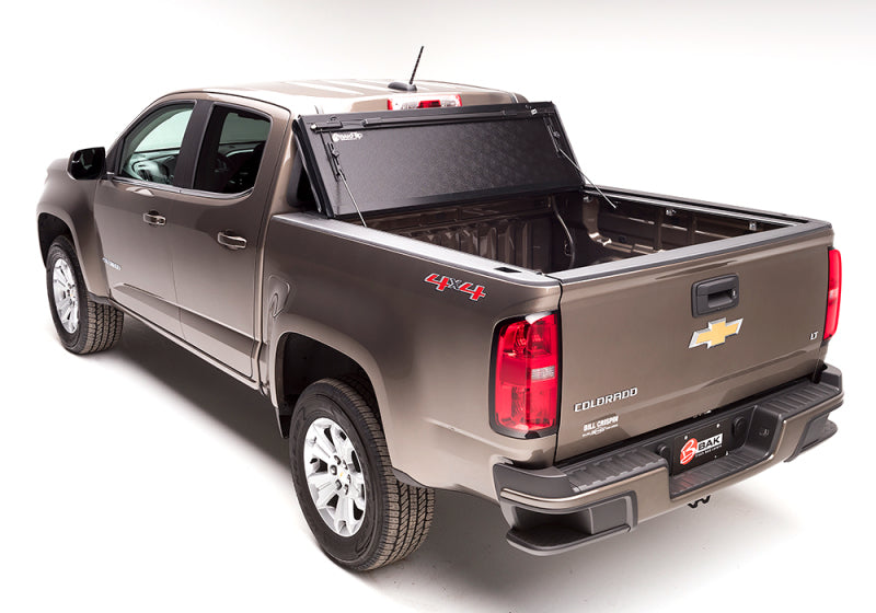 Bak 2023+ chevy colorado crew cab 5ft 2in bed truck bed cover