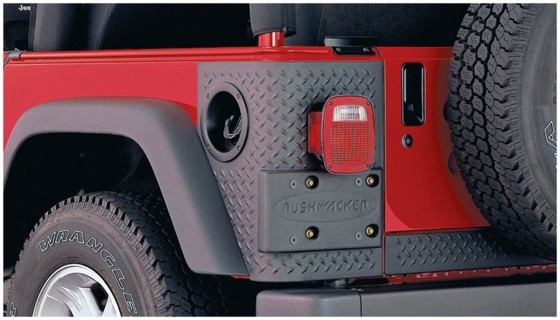 Rugged ridge rear bumper on bushwacker 18-22 wrangler (jl) trailarmor rear corner guard