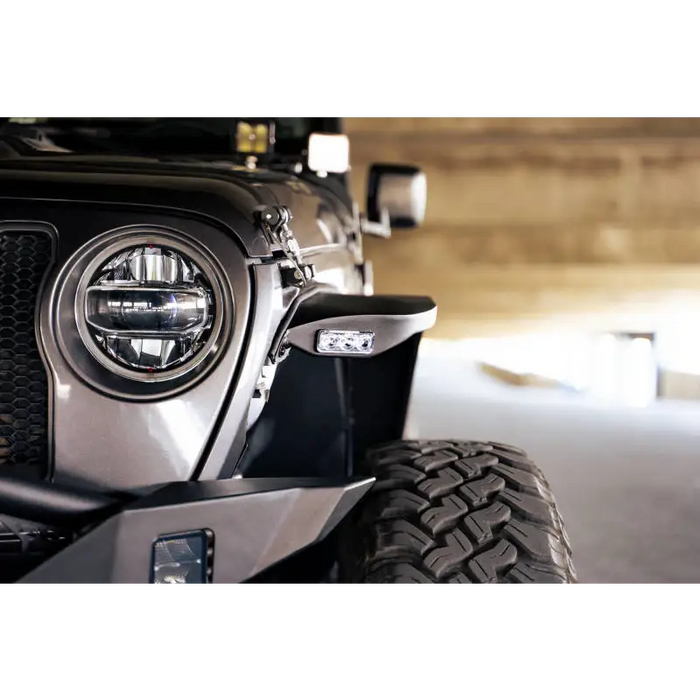 Jeep Wrangler JL with slim fender flares and front bumper light