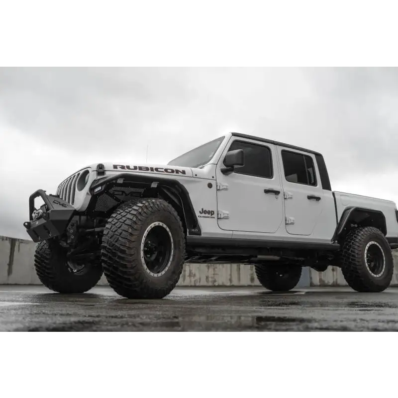 White Jeep Gladiator JT with Spec Series Fender Flares.
