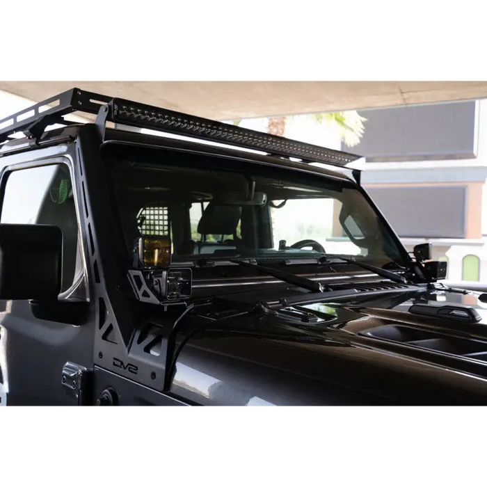 Jeep Wrangler JL light bar mount with light bar on roof