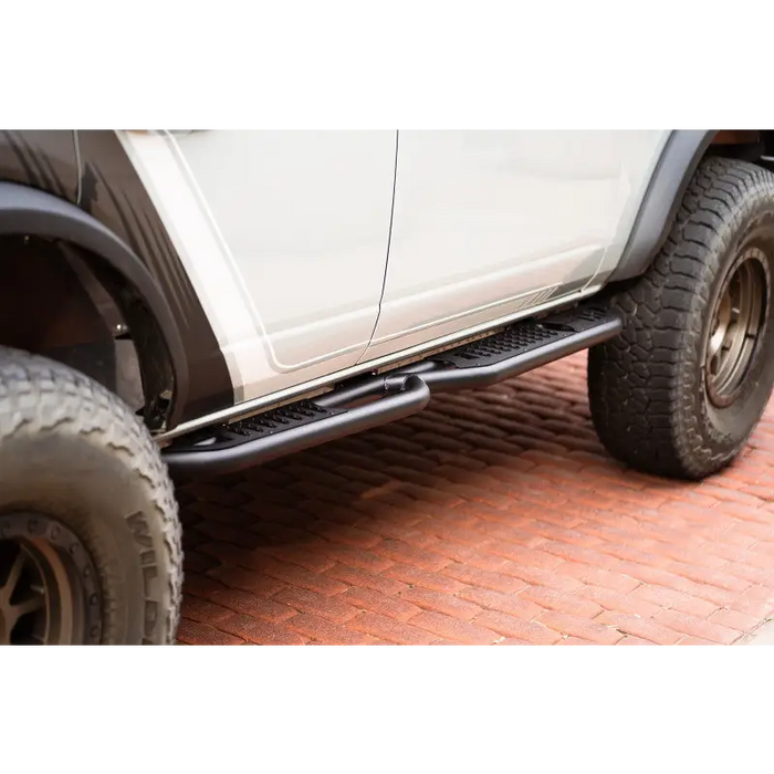 White Ford Bronco OE Plus Series side steps with black side step