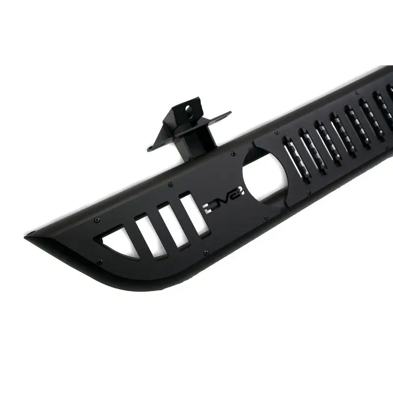 Black bumper with number plate on DV8 Offroad Ford Bronco OE Plus Series Side Steps.
