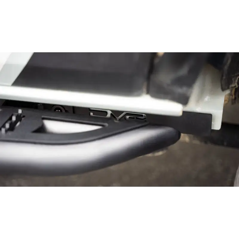 Close up of motorcycle handlebar on DV8 Offroad 21-23 Ford Bronco Pinch Weld Covers