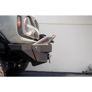 DV8 Offroad Elite Series D-Ring Shackles - Pair (Gray) front bumper close up.