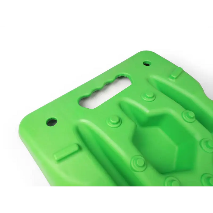 DV8 Offroad Recovery Traction Boards with Green Plastic Case for iPhone 5