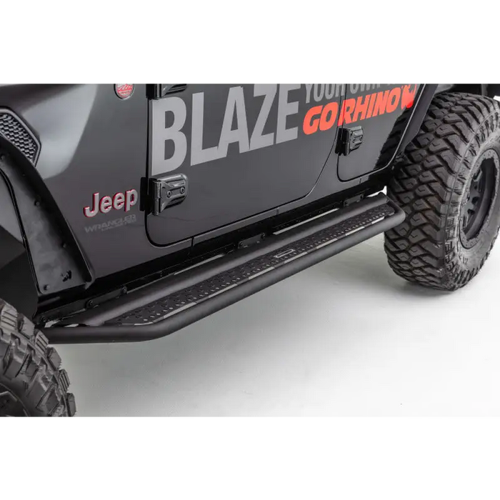 Go Rhino Jeep Wrangler JLU Dominator Extreme D6 SideSteps Kit with black step bar