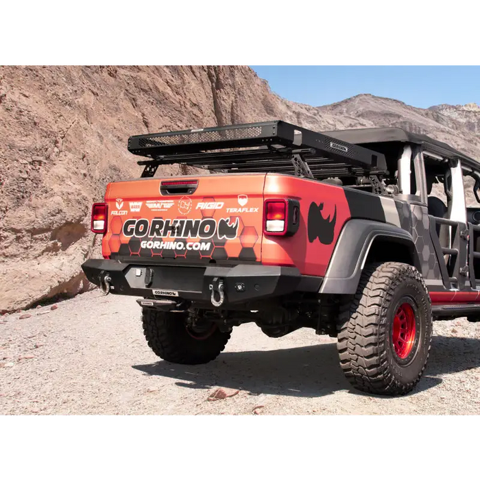 Jeep with roof rack on from the Go Rhino XRS Cross Bars Kit