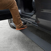 Man opening car door - electric running board for Jeep Gladiator in Tex. Blk