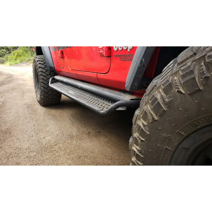 Red jeep with black rhino dominator extreme d1 side steps - tex blk - 80in