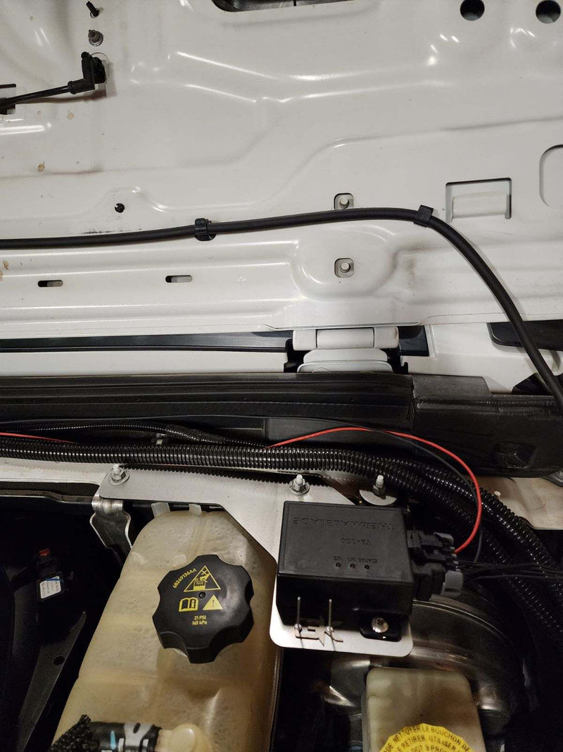 2018-2024 Jeep Wrangler JL and JT Heated Wiper Blades with Installation Brackets.