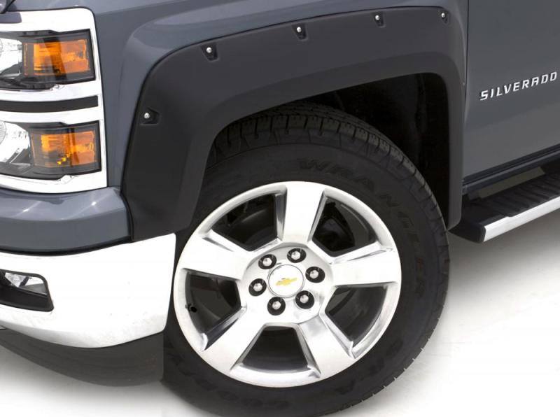 Black lund’s rx-rivet style fender flares for 16-17 toyota tacoma