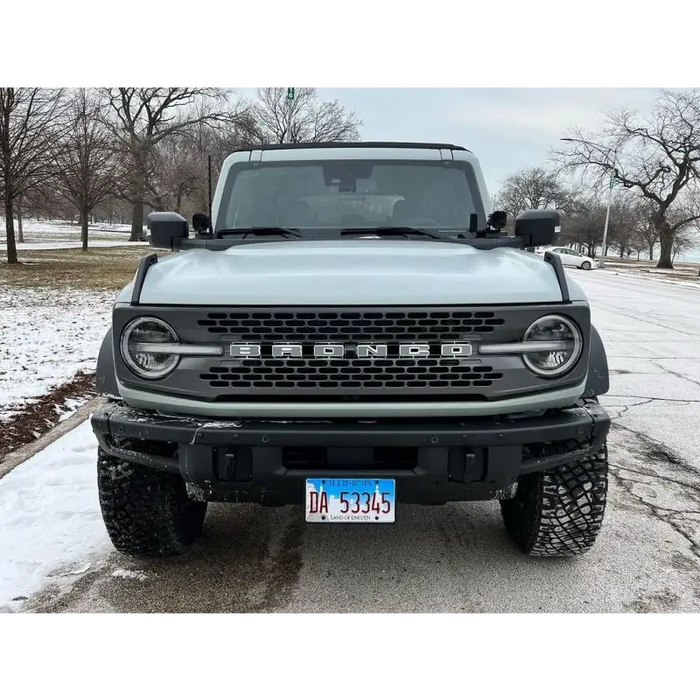 ORACLE Lighting Universal Illuminated LED Letter Badges - Matte White Surface Finish - R on grey lifted truck in snow