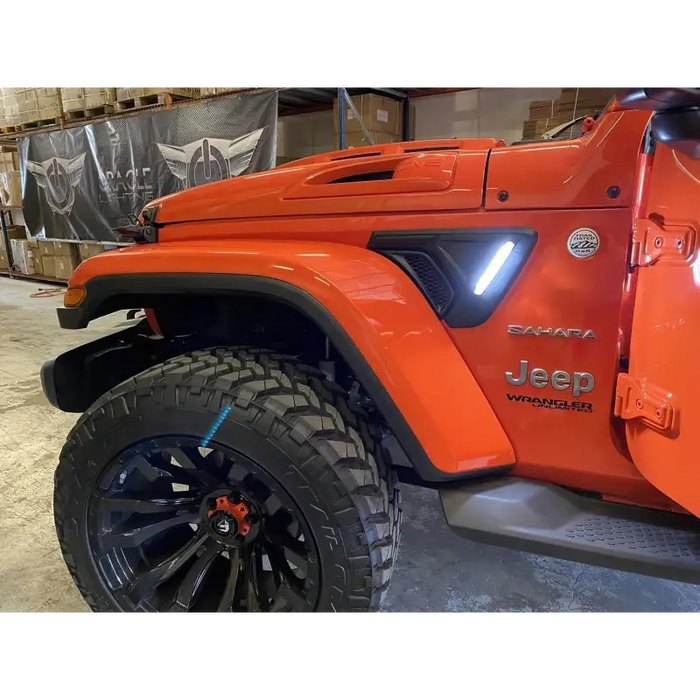 Oracle Sidetrack LED System for Jeep Wrangler JL/Gladiator JT - Jeep with front bumper light