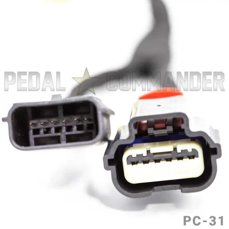 Pedal Commander Chrysler/Dodge/Jeep/Maserati/Mitsubishi Throttle Controller connectors for rear view camera.