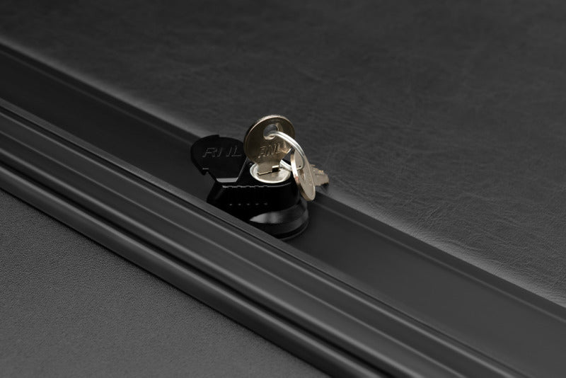 Roll‑N‑Lock M‑Series Retractable Bed Cover — 2019+ RAM 1500 (6’4” Bed)
