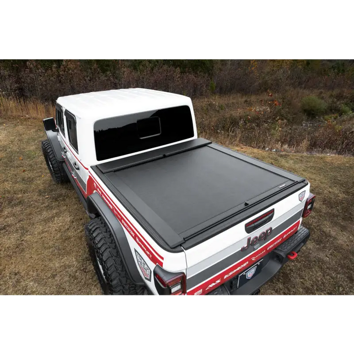 Roll-N-Lock retractable tonneau cover on truck bed with ton bed in 2020 Jeep Gladiator