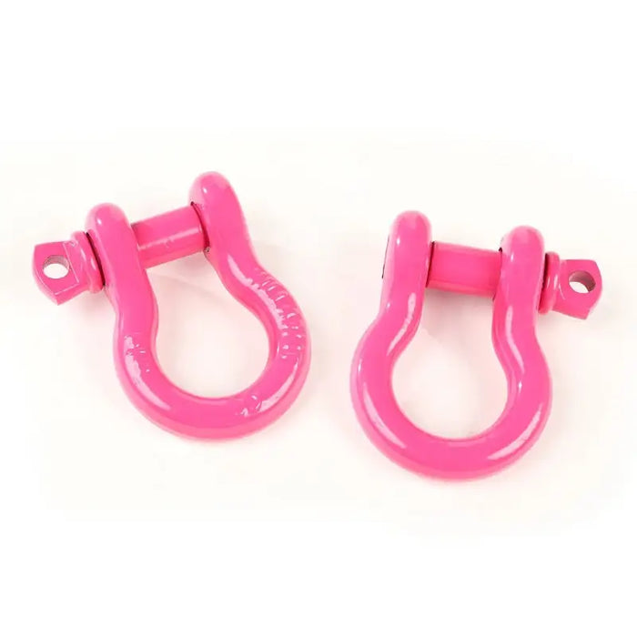 Rugged Ridge Pink 3/4in D-Ring Shackles with Two Pink Horseshoes on White Background
