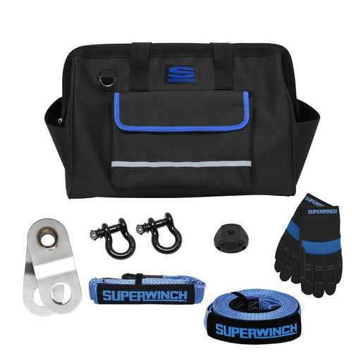 Superwinch medium-duty recovery kit with gloves for offroad use