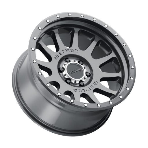 Method mr605 nv 20x10 gloss titanium wheel - black and chrome wheel detail