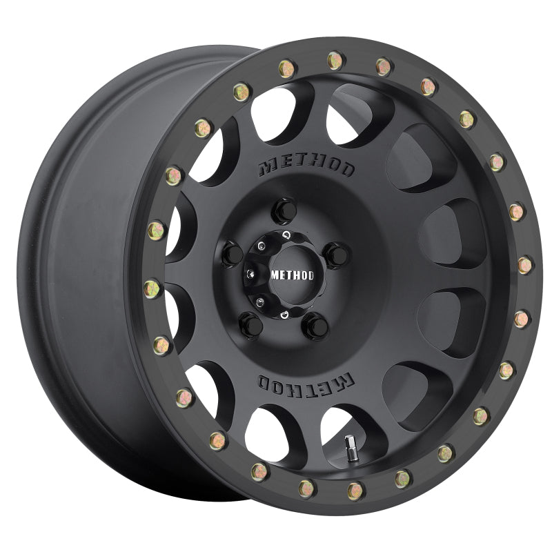 Method mr105 beadlock 17x8.5 wheel - matte black with yellow hub