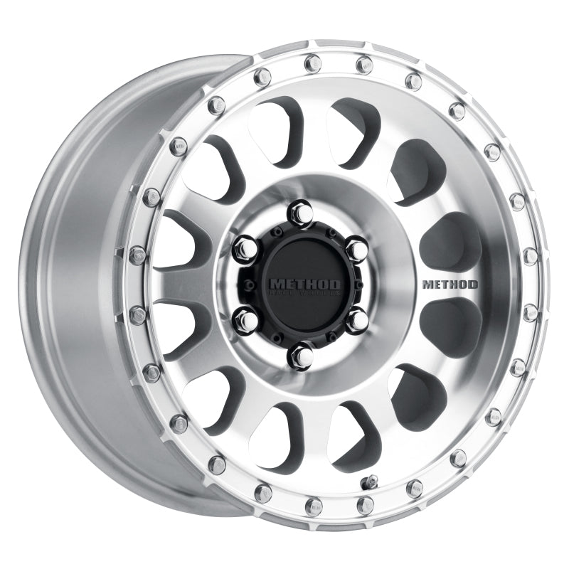 Method mr315 17x8 wheel with black and white rim